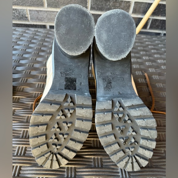 Boots - Picture 7 of 7